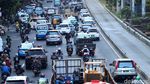 Aduh! Ada Proyek Galian di Tengah Jalan