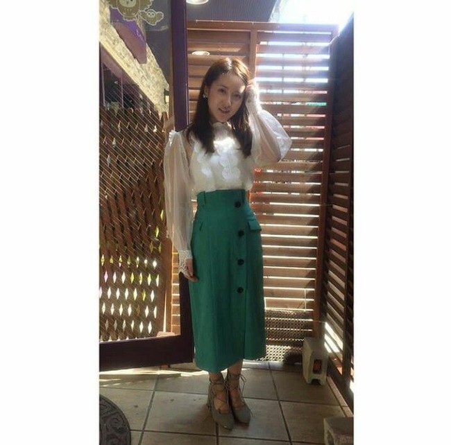 Pekerjaan utamanya sebenarnya adalah model. Namun job-nya sebagai model kadang tak menentu yang membuatnya berputar otak untuk mencari penghasilan lebih. Foto: dok. Instagram