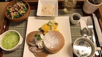 Salah seorang netizen membagikan foto-foto makanan di rumah sakit Jepang saat ia melahirkan di sana. Wah, sarapannya aja pancake yang mirip buatan restoran! Foto: Istimewa