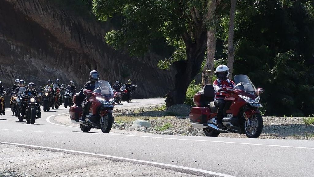 Naik Motor Saat Puasa, Pakai Jaket yang Adem Saja Naik Motor Saat Puasa, Pakai Jaket yang Adem Saja