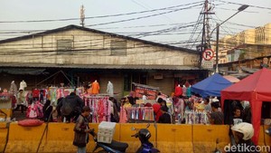 Mengenal Seluk Beluk Belanja di Tanah Abang