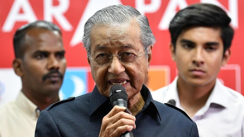 PM Mahathir Akan Menjabat Selama 1 Atau 2 Tahun, Setelah Itu? PM Mahathir Akan Menjabat Selama 1 Atau 2 Tahun, Setelah Itu?