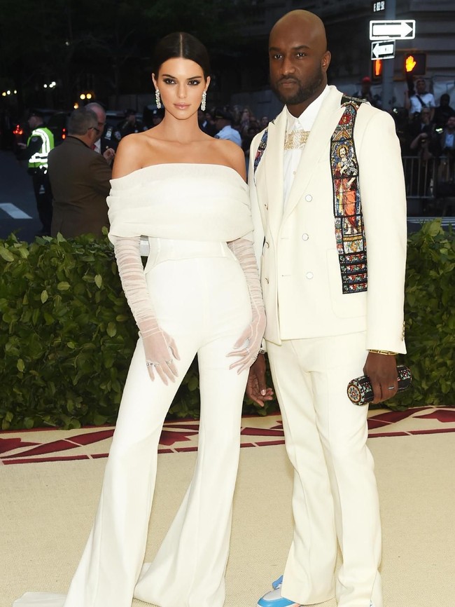 Adalah Virgil Abloh, desainer sekaligus pemilik label Off-White yang merancang busana Kendall tersebut. Virgil baru-baru ini juga terpilih sebagai desainer untuk koleksi busana pria Louis Vuitton, menggantikan Kim Jones. (Foto: Getty Images)