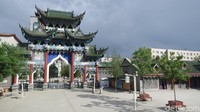 Di daerah otonomi Xinjiang, China, wisatawan bisa menikmati jejak peradaban Islam. Di Chang Ji, ada pusat wisata kuliner halal yang lezat (Fitraya/detikTravel)