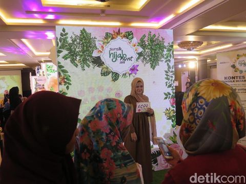 Suasana photobooth Sunsilk Hijab Hunt 2018 di Bandung. Hadiah menarik menunggu peserta.
