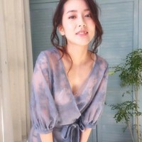 Saat menjadi model, Ikuta pun bertransformasi jadi gadis yang super seksi. Pakai baju transparan hingga bikini dilakoninya. Foto: dok. Instagram