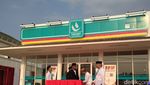 Intip Gaya Santri ala Jokowi saat Resmikan Umat Mart