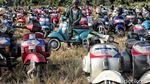 Keseruan Pencinta Vespa di Jakarta Mods May Day