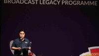 Erick Thohir, Ketua Panitia Pelaksana Asian Games 2018 menjelaskan bahwa dengan interaksi dan kolaborasi bersama seluruh pelaku broadcaster yang telah mendunia dan akan bekerja di Asian Games ke-18 ini, kami berharap banyak generasi muda Indonesiayabg dapat mengembangkan karir di industri siaran olahraga Asia dan dunia serta Asian Games 18 meninggalkan legacy kepada generasi muda Indonesia. “Lebih membanggakan lagi, pemenang dari kompetisi akan diberangkakan ke London untuk belajar di National Film and Television School dan akan diajak meninjau lokasi produksi dari mitra pelaksana broadcaster Asian Games” tutup Erick. Dok.Inasgoc