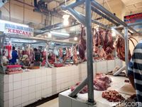 Sebelum Belanja, Cek Harga Daging Ayam hingga Telur Dulu Yuk!