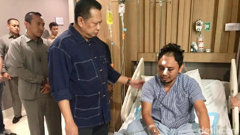 Besuk ke RS Polri, Ketua DPR Puji Bripka Iwan Sarjana Besuk ke RS Polri, Ketua DPR Puji Bripka Iwan Sarjana
