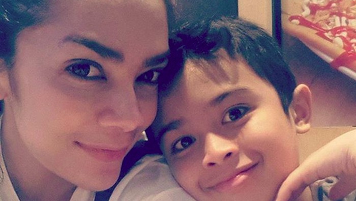 nova soraya dan anaknya kiano