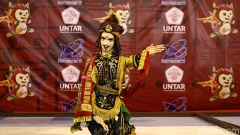 salah satu robet peserta luwes dalam membawakan tarian.