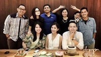 Masih dalam perayaan ulang tahunnya, martabak mini dengan es campur khas Indonesia jadi camilan manis dalam perayaan ulang tahun Ben. Foto: Instagram @benjoshua_r