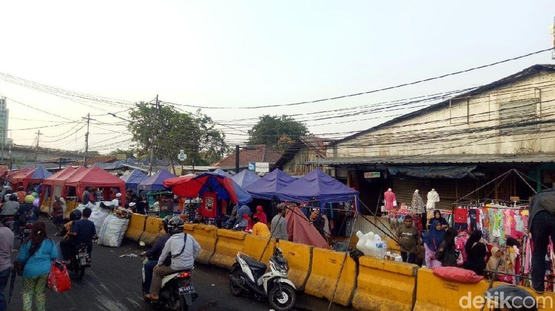 Pedagang Tolak Usul Sandiaga untuk Berjualan Mobile saat Ramadan Pedagang Tolak Usul Sandiaga untuk Berjualan Mobile saat Ramadan