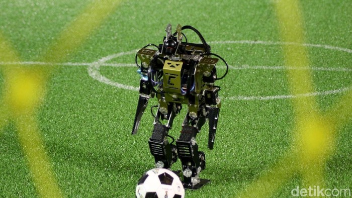Kementerian Riset, Teknologi dan Pendidikan Tinggi (Kemenristekdikti) lewat Direktorat Jenderal Pembelajaran dan Kemahasiswaan menggelar Kontes Robot Indonesia (KRI) Regional II di Universitas Tarumanegara (Untar), Jakarta.