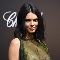 Pekan tersibuk bagi Kendall Jenner. Setelah muncul di Met Gala 2018 baru-baru ini, sang model sudah menunjukkan batang hidungnya di Cannes, Prancis. (Foto: Pascal Le Segretain/Getty Images)