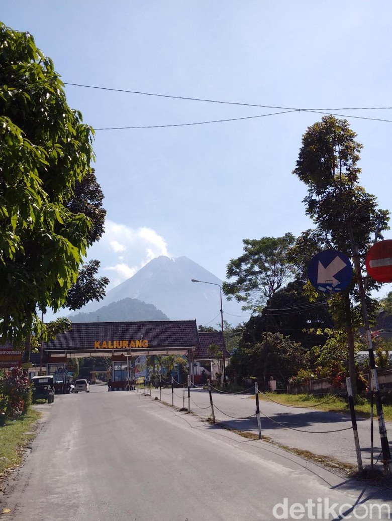 Gunung Merapi Kembali Erupsi Selama 4 Menit Gunung Merapi Kembali Erupsi Selama 4 Menit