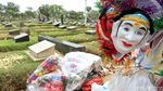 Momen Jelang Ramadan, Peziarah Penuhi TPU Karet Bivak