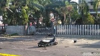 Rentetan bom yang di sejumlah gereja di Surabaya pada 2018 juga dilakukan oleh JAD. Aksi ini dilakukan oleh dua pasutri. Fatichatun Nadhiroh/detikcom