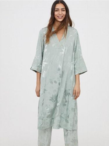 Jelang Ramadan, H&M rilis busana tertutup. 