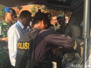Usai Teror Bom Surabaya, Menhub Cek Bandara Soetta