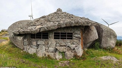 Ternyata di Dunia Nyata Ada Rumah Flinstones, Begini Bentuknya