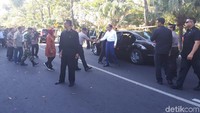 Ledakan di 3 gereja di Surabaya menewaskan 11 orang dan 41 orang luka-luka. Di antara korban tewas ada seorang anak 11 tahun.