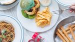 Di Kafe Ini Bisa Ngopi Santai Sambil Main dengan Rakun yang Lucu