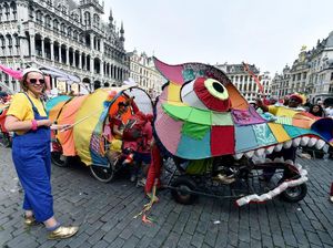 Melihat Budaya Khas Belgia di Parade Zinneke