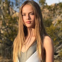 Di sisi lain, ketenaran Krisitina sempat memicu kontroversi. Ibunya, Glikeriya Shirokova, dituduh mengeksploitasi Kristina. Namun Glikeriya menampiknya. (Foto: Instagram/Kristina Pimenova)