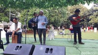 Jadi Insya Allah di malam minggu ini kita akan full nongkrong bareng di masjid bersama anak muda Menteng dan se-DKI Jakarta, ujar Idruz.