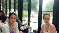 Berteman dekat dengan Marcella Zalianty, Alexandra kerap makan siang bareng dengan Marcella. Dua-duanya tetap terlihat cantik, ya? Foto: Instagram @got_alex