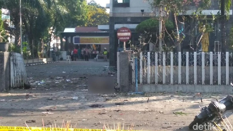Kesaksian Mengerikan Jemaat yang Ada di Dalam Gereja
