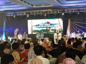 Tiga Kandidat Pilwalkot Bandung Beradu Program Bangun Bandung