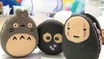 Asyik Banget! Bisa Ngemil Macaron Totoro Sambil Menggambar di Kafe Seni Ini