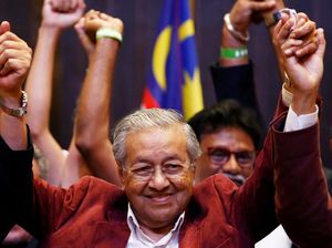 PM Mahathir Tiba-tiba Mundur di Tengah Pergolakan Politik yang Mengejutkan