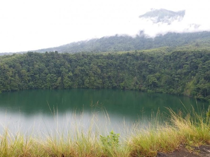 Danau Tolire Besar di Ternate Utara