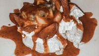 Pemilik akun Instagram @alyssadaguise ini mengaku pavlova jadi dessert favoritnya. Salah satu dessert favoritku. Apa dessert favoritmu?, tanya Alyssa. Foto: Instagram alyssadaguise