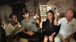 Keren! Begini Pose Brad Pitt, Kyle Jenner hingga Selena Gomez Kalau Ngopi