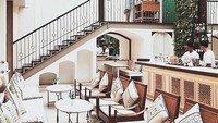 Restoran ini jadi restoran pertama di Indonesia yang mengusung batik sebagai konsepnya. Berbagai motif batik khas Indonesia ditampilkan lewat berbagai aksesoris. Foto: @batik_restaurant_bar