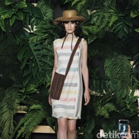 Fashion show Ikat Indonesia by Didiet Maulana yang bertajuk Mentari di Hotel Monopoli, Kemang, Jakarta, Selasa [8/5/2018]. Foto: Mohammad Abduh/Wolipop