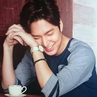 Cita-cita Lee Min Ho bukanlah menjadi aktor, melainkan menjadi pemain bola profesional. Semasa kecil, Lee Min Ho telah menjaadi pemain bola cilik di Korea.  Foto: Istimewa