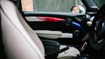 Mobil Inggris untuk Royal Wedding Pangeran Harry dan Megan Markle