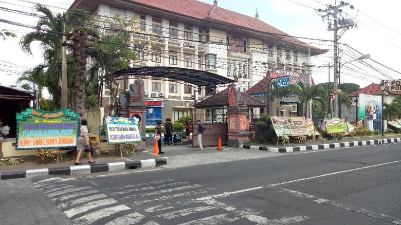 Polda Bali Persilakan Pihak Hartono Karjadi Buka CCTV 2 Anggotanya di Singapura Polda Bali Persilakan Pihak Hartono Karjadi Buka CCTV 2 Anggotanya di Singapura