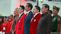 Jokowi tiba di lokasi acara, Gedung Sekar Wijayakusuma, Cipayung, Jakarta Timur, Senin (14/05/2018) pukul 11.20 WIB.