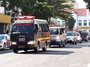 6 Ambulans Tinggalkan Polrestabes Surabaya, Diduga Bawa Jasad Pelaku