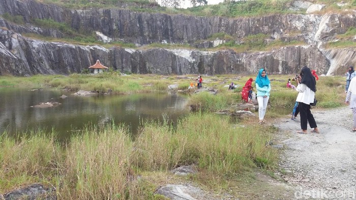 Gunung Batu Tampomas, Banjarnegara, Senin (14/5/2018).