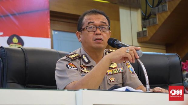 Kepala Bidang Humas Polda Jawa Timur Frans Barung, Senin (14/5).