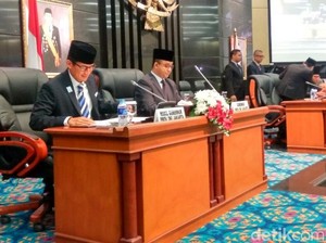 Anies Usul Pajak Parkir Naik 30 Persen untuk Urai Macet